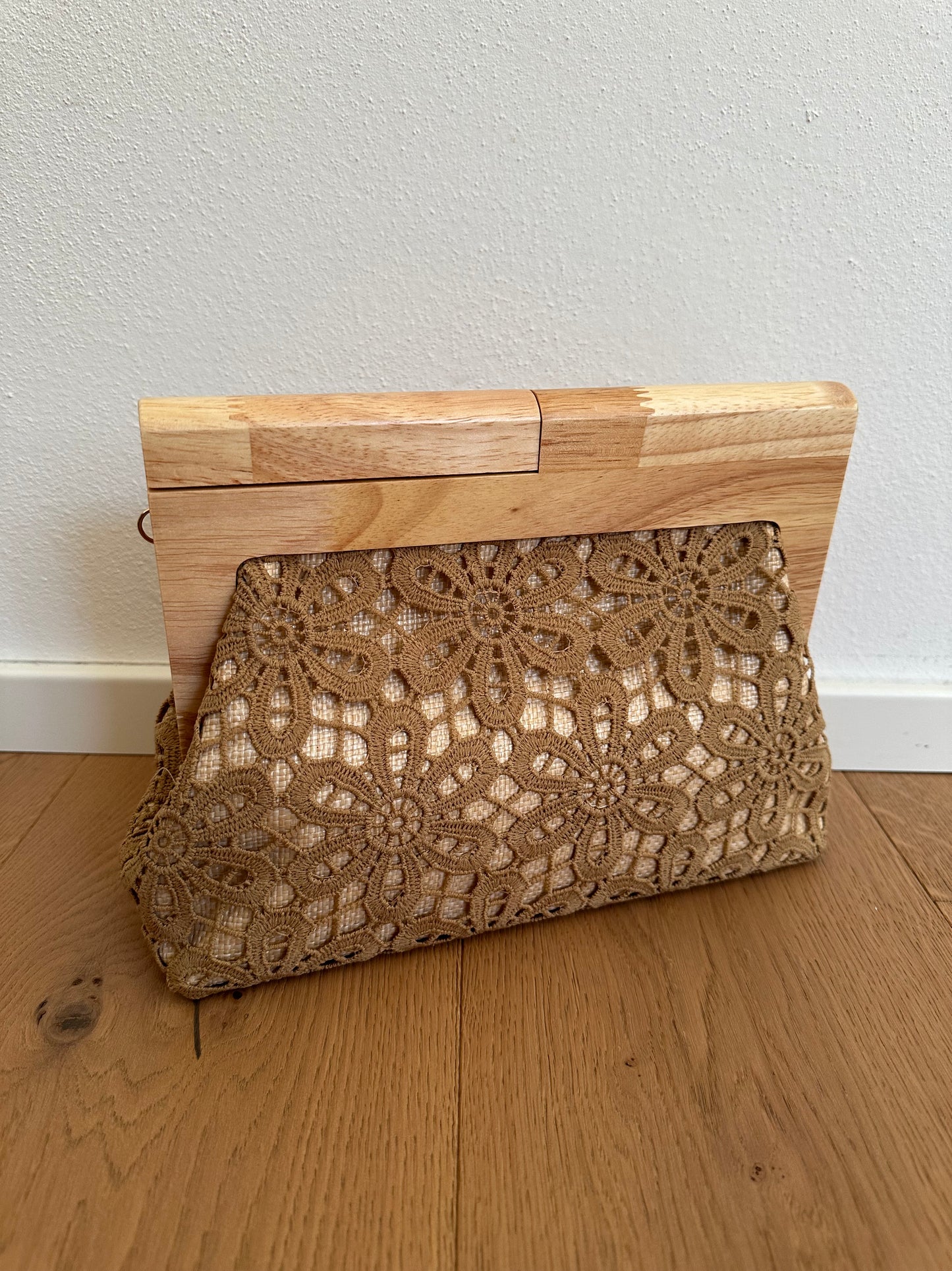 TINA clutch - rafia e legno