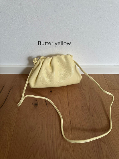 TANIA SMALL- Vera pelle