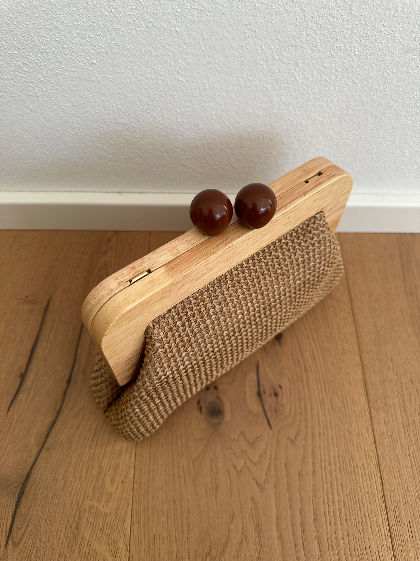 POLLY clutch - rafia e legno