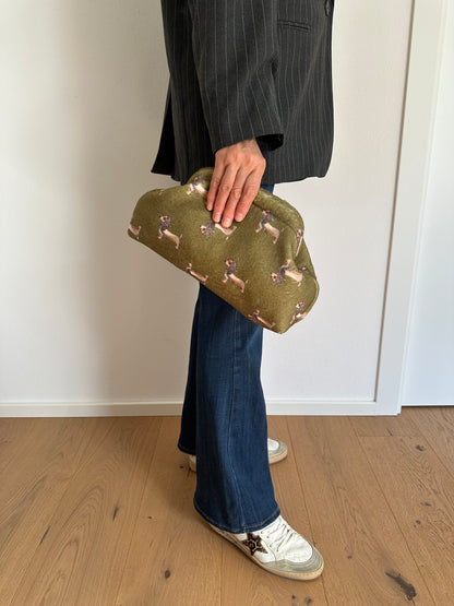 POCHETTE BASSOTTO- tracolla a catena