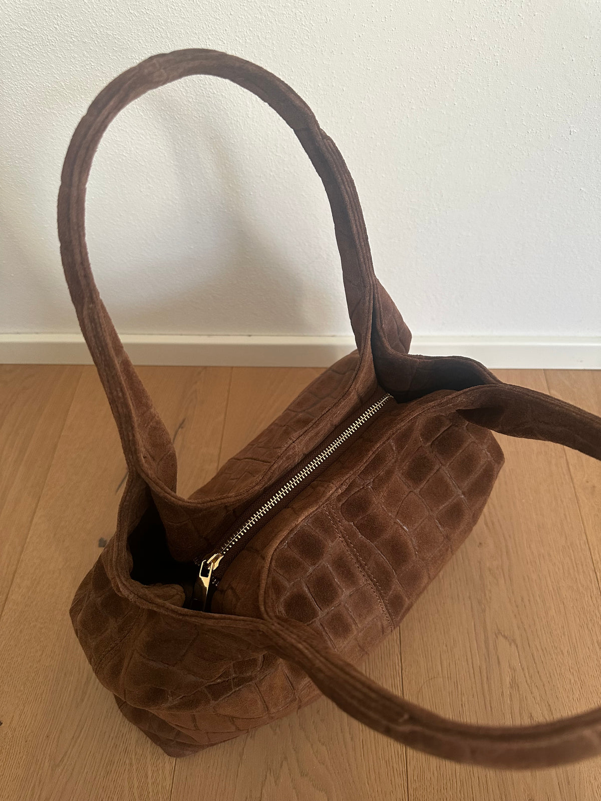 THEA - suede stampa coccodrillo