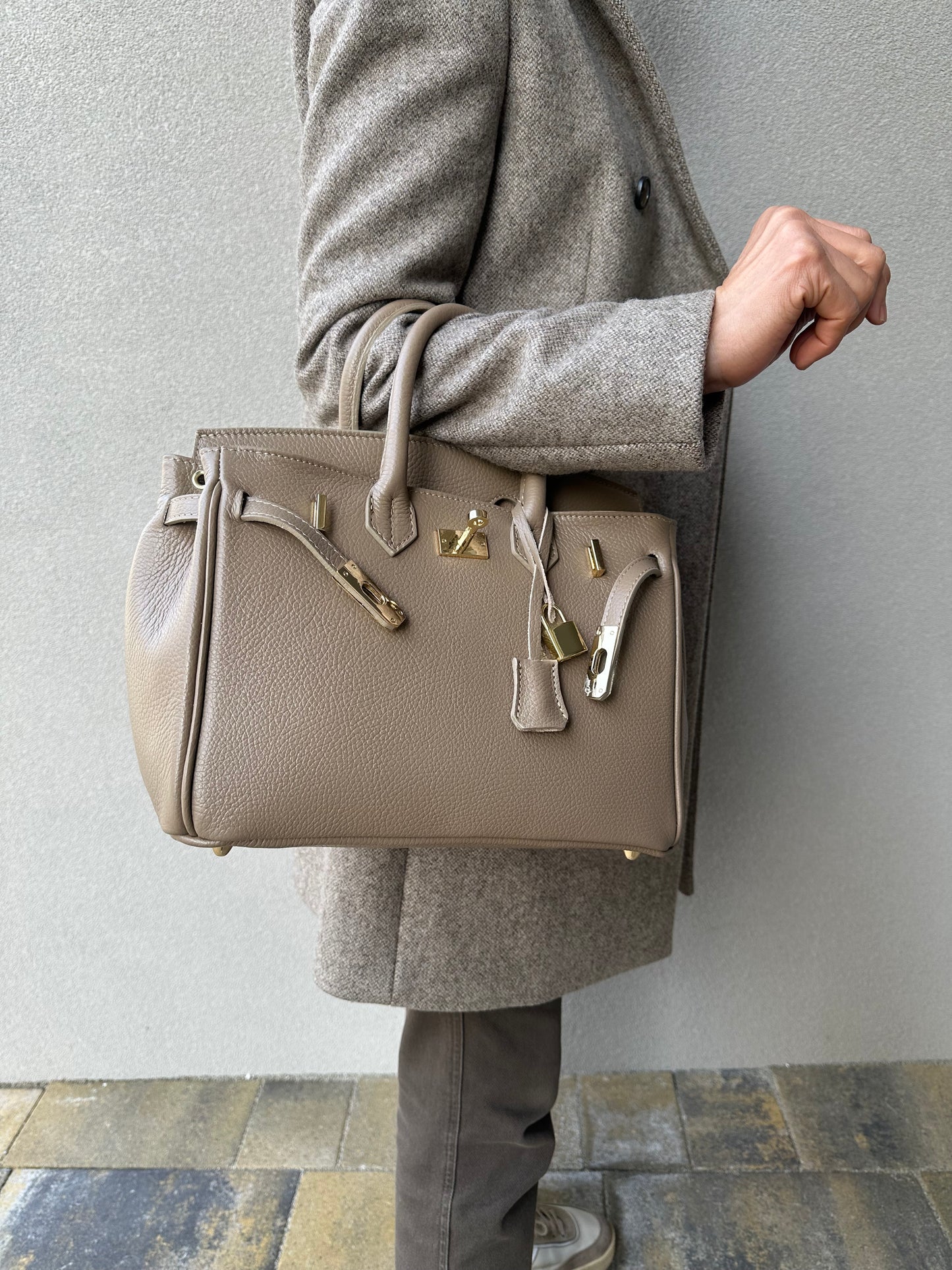 VIVIANNE MEDIUM- handbag