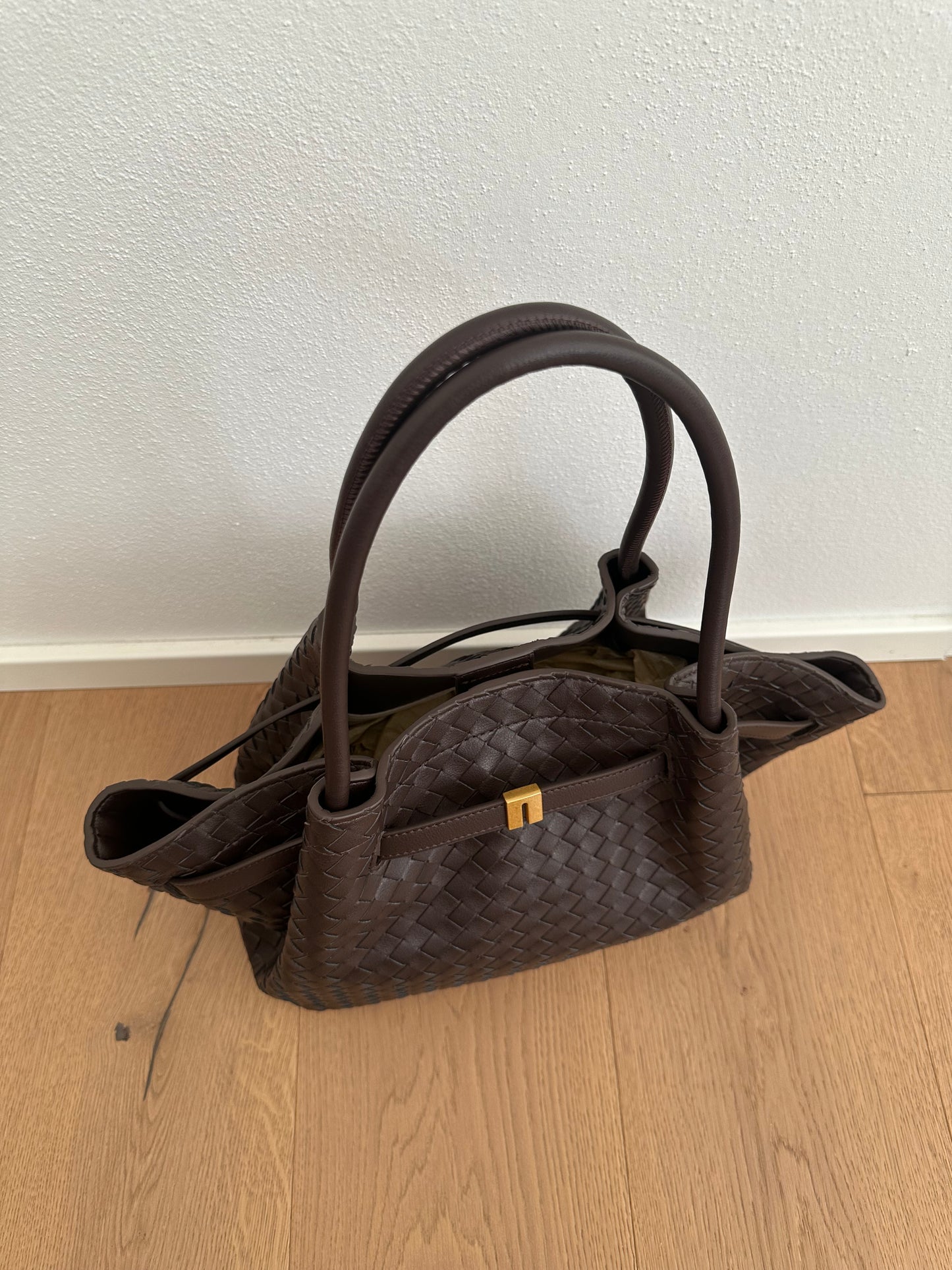 CAROL- woven shoulder bag