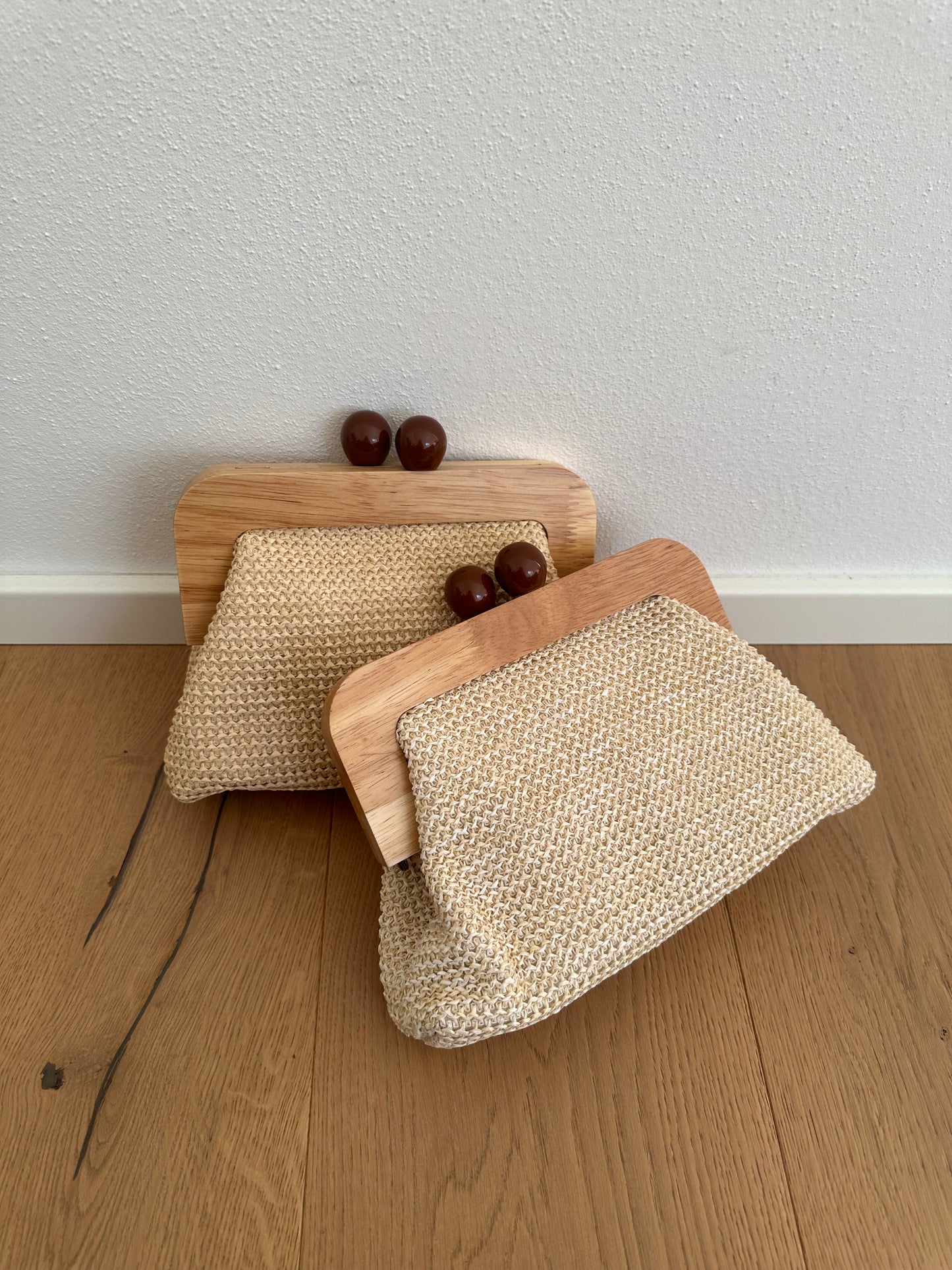 POLLY clutch - rafia e legno