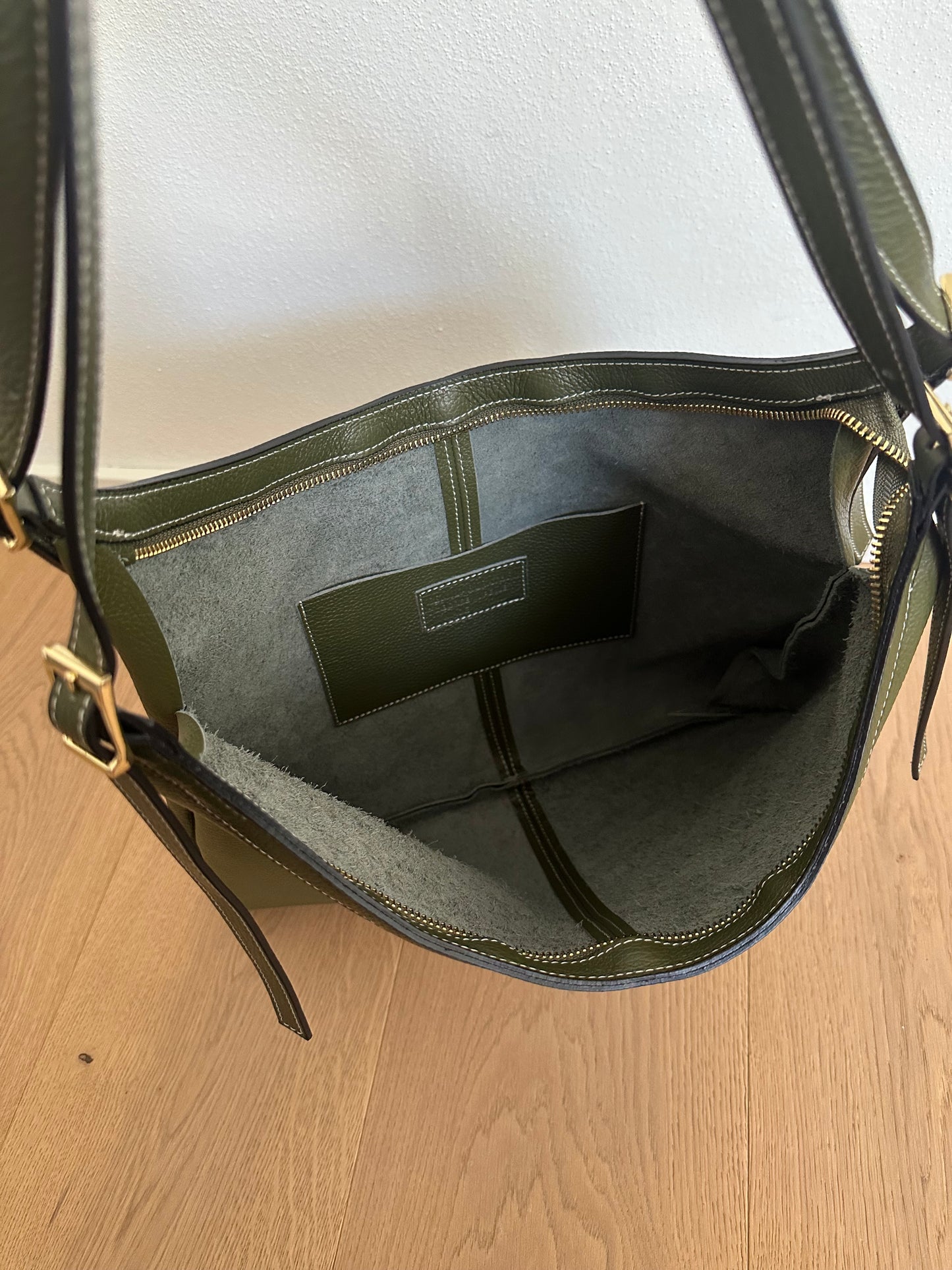 LIDIA hobo- Vera pelle