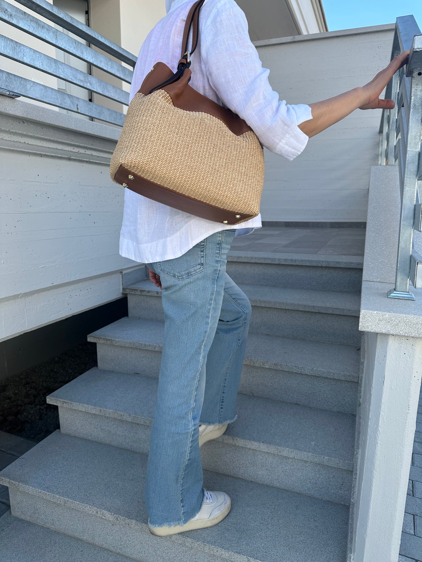 VANESSA- shoulder bag