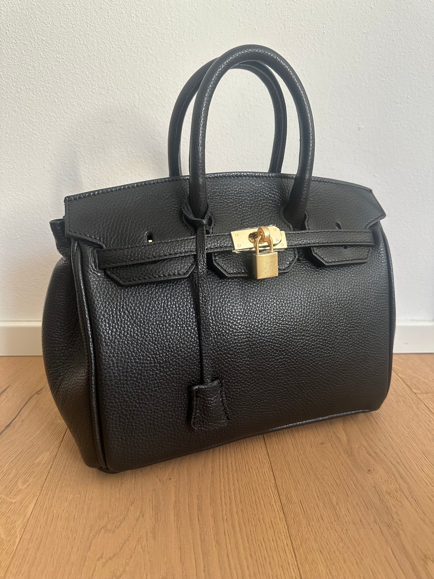 VIVIANNE MEDIUM- handbag