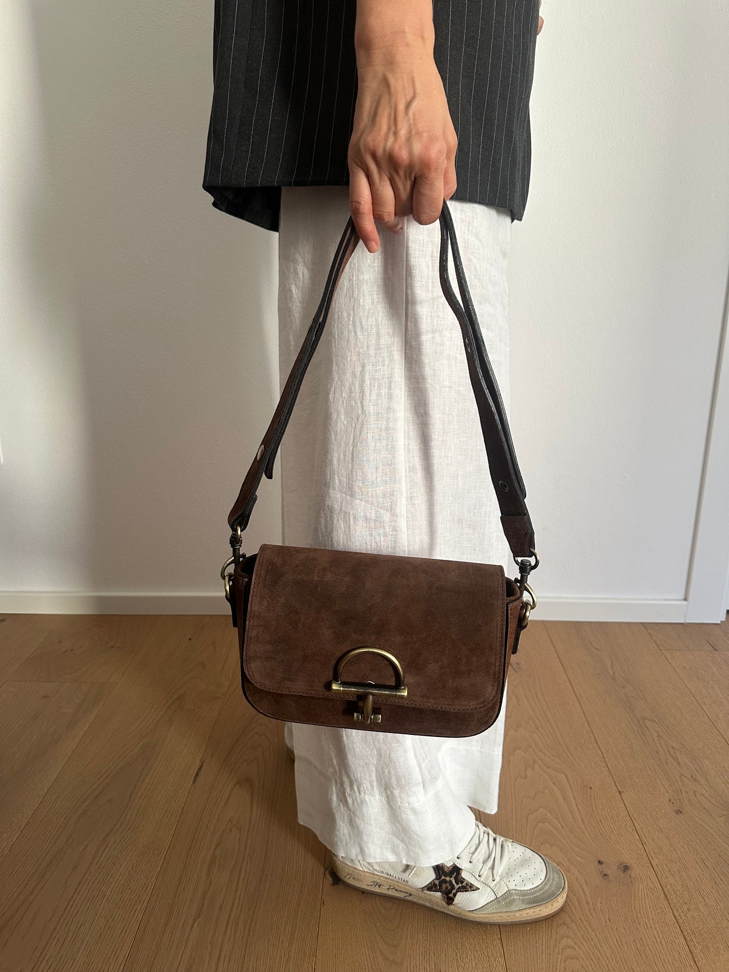 COWY suede- crossbody