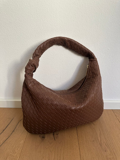 JOLIE - medium
