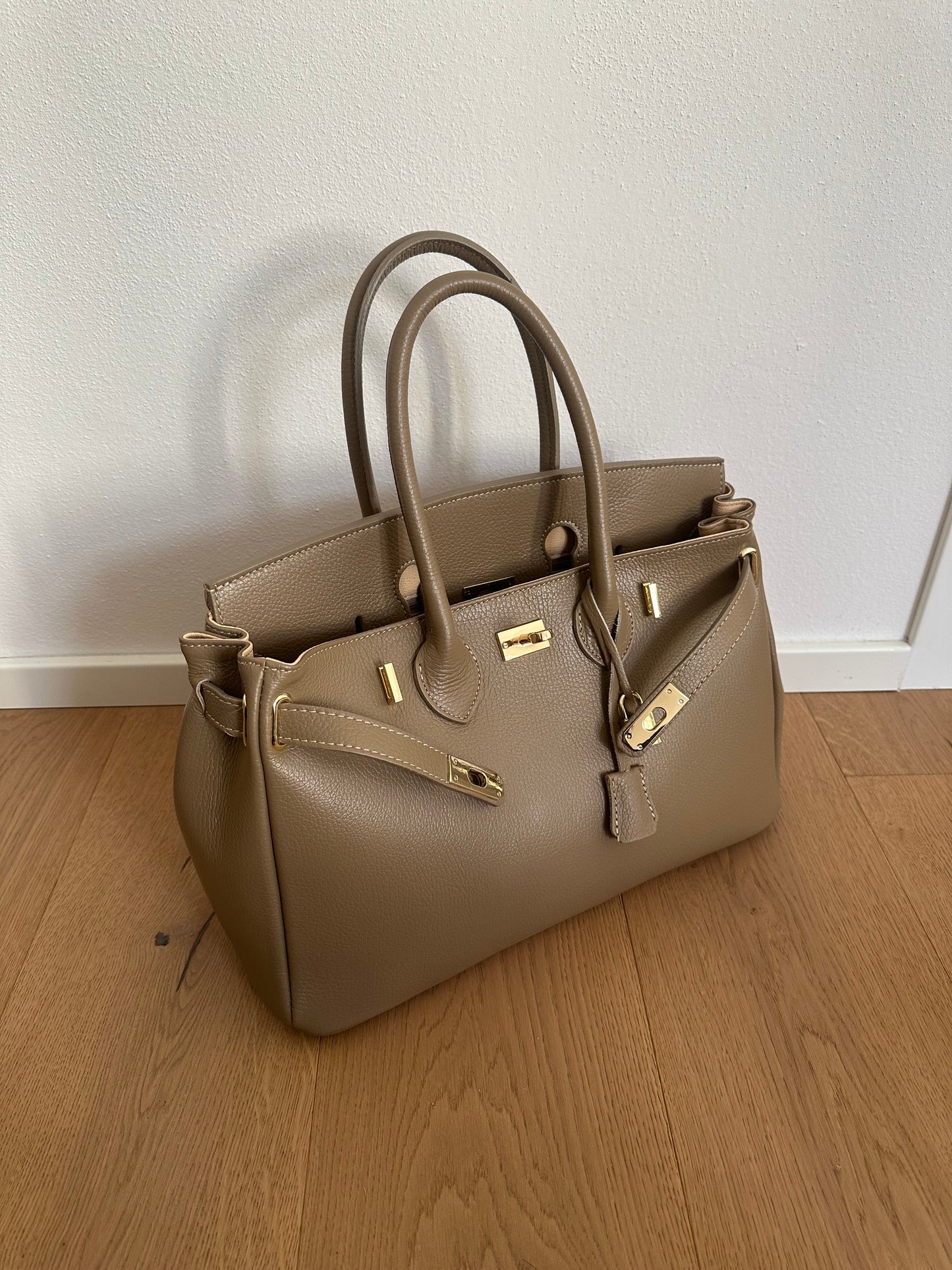 VIVIANNE LARGE- handbag