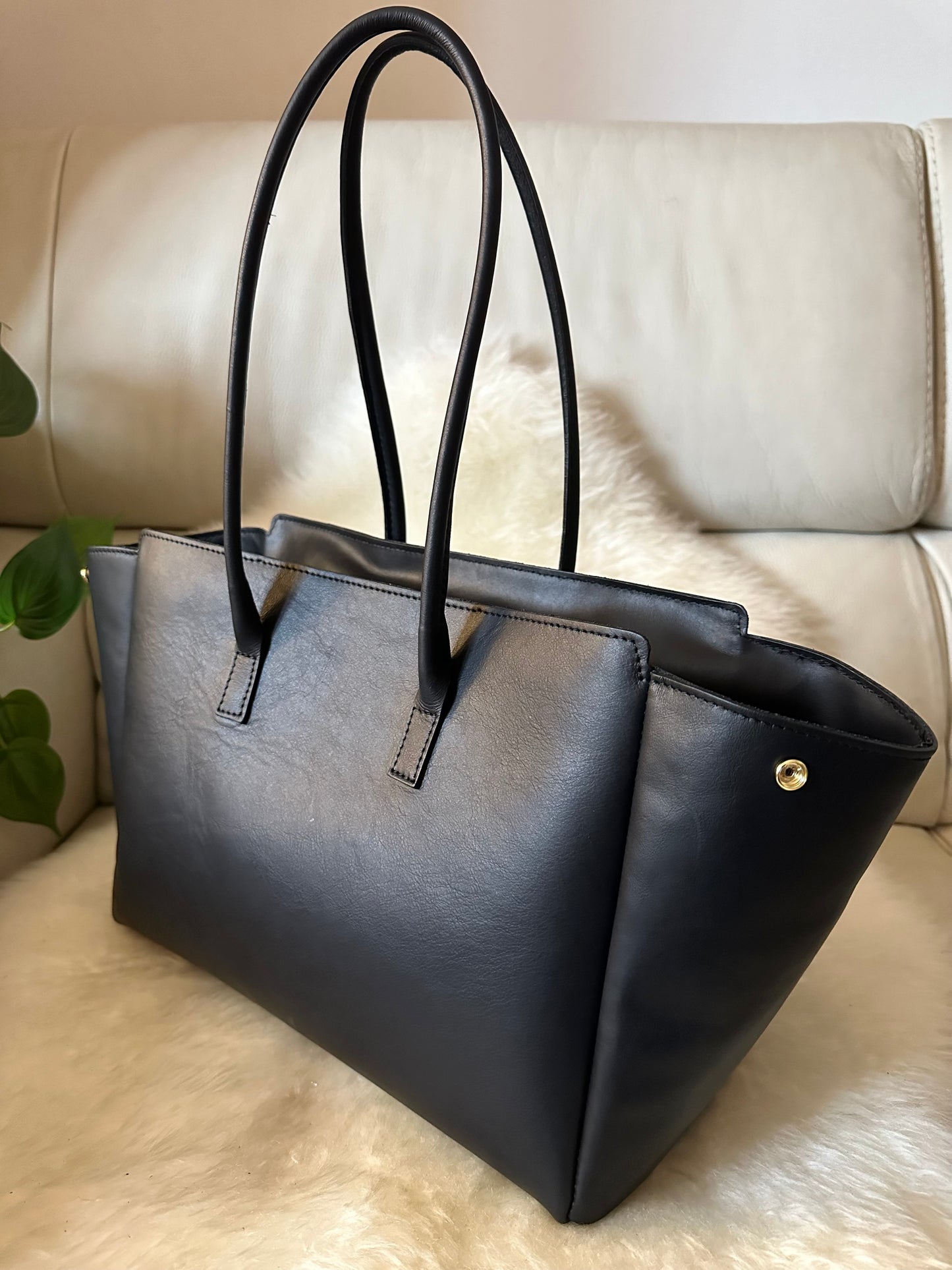 MARA- shoulder bag