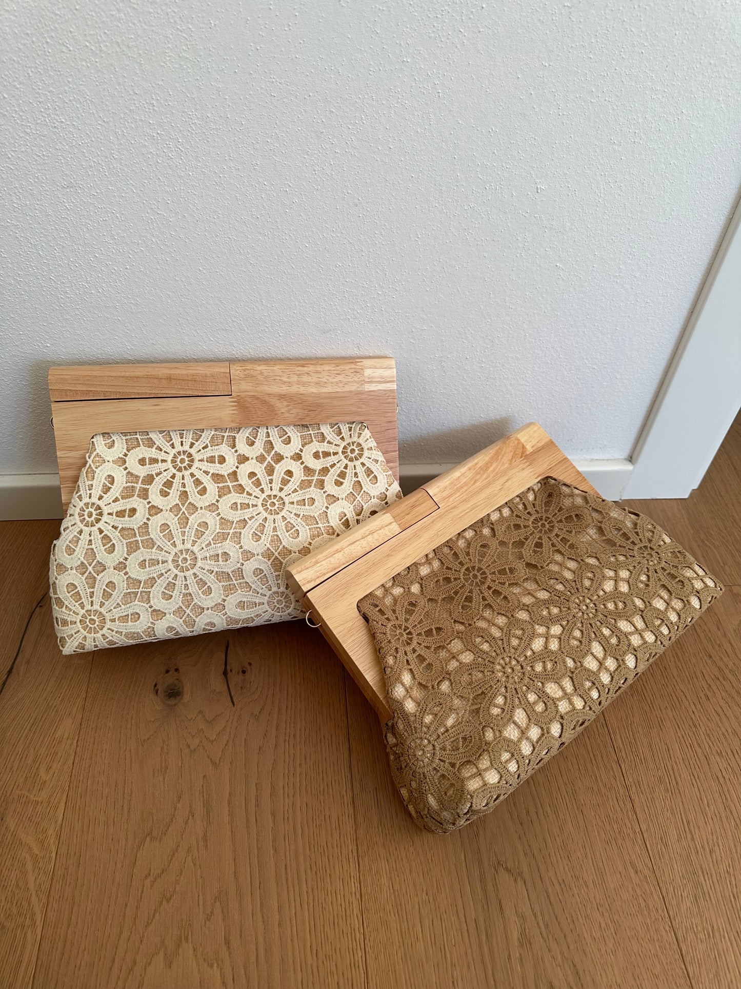 TINA clutch - rafia e legno