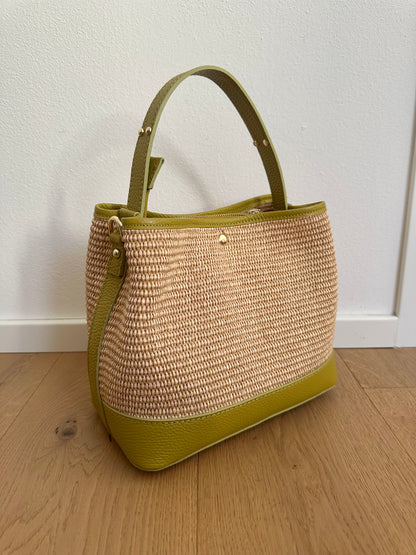 LOLA -rafia bucket
