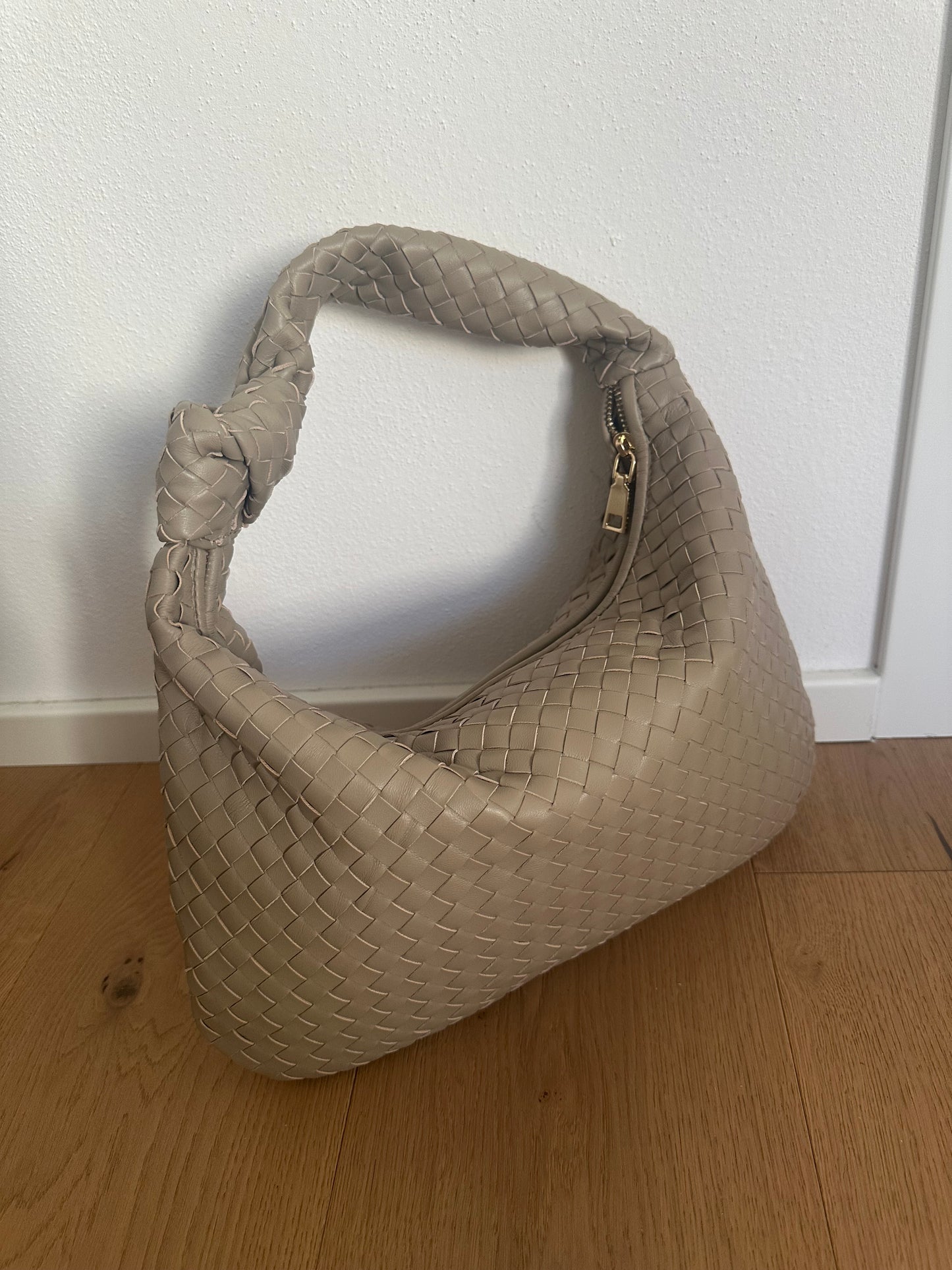 JOLIE - medium