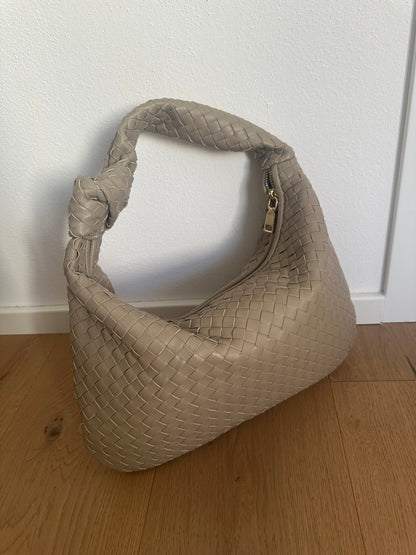 JOLIE - medium