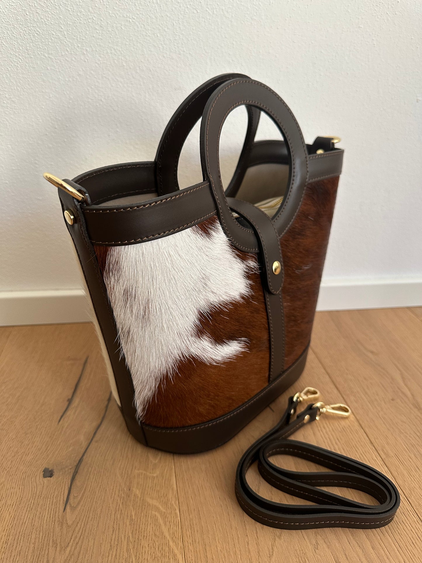 CIRCLE- “cavallino”