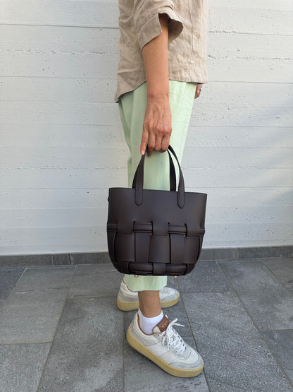 EVELINA- woven bucket