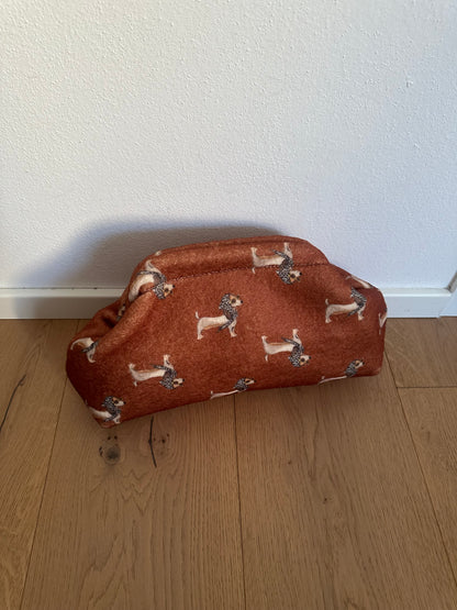 POCHETTE BASSOTTO- tracolla a catena