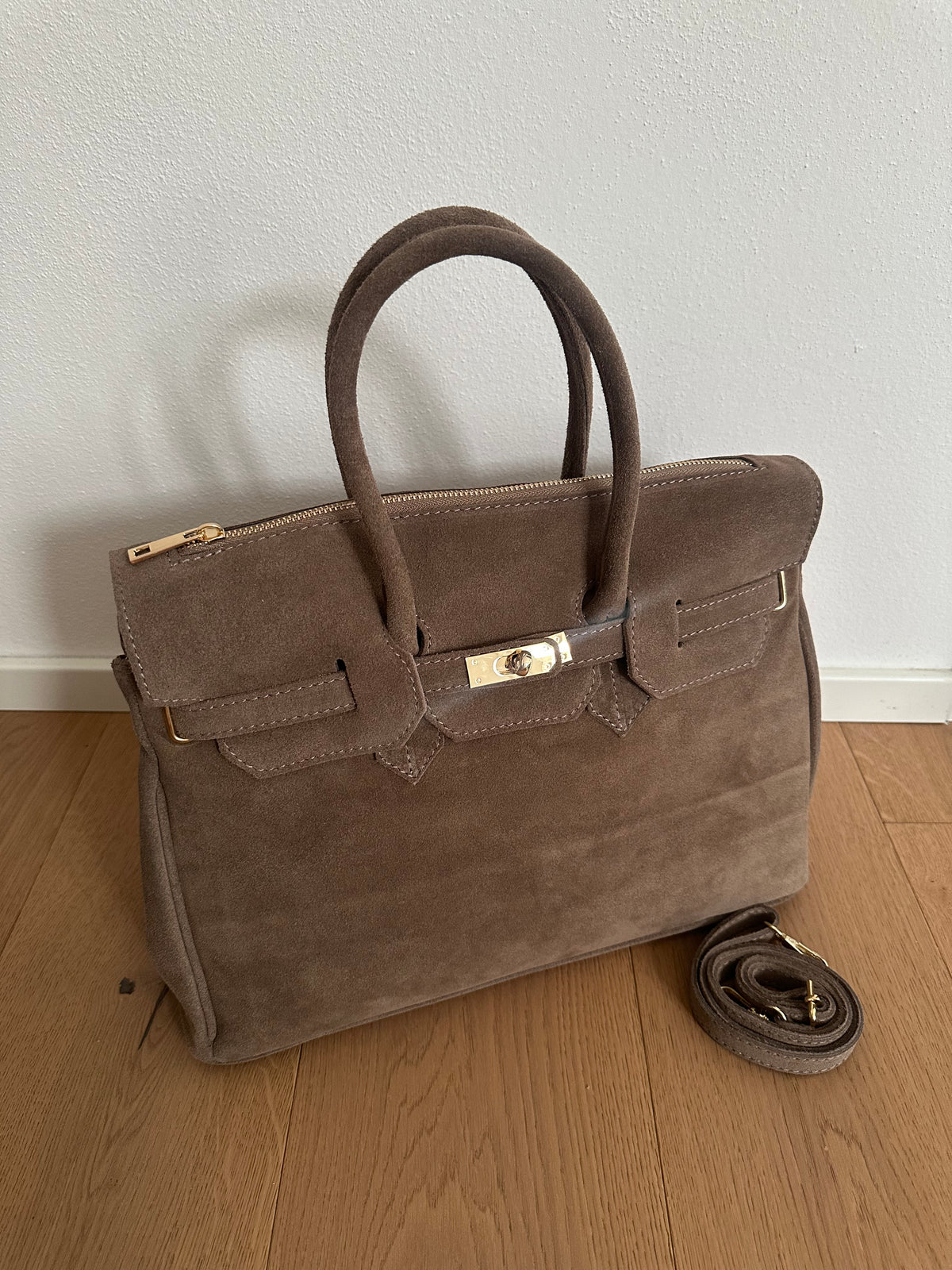 CHARLOTTE LARGE suede- con tracolla