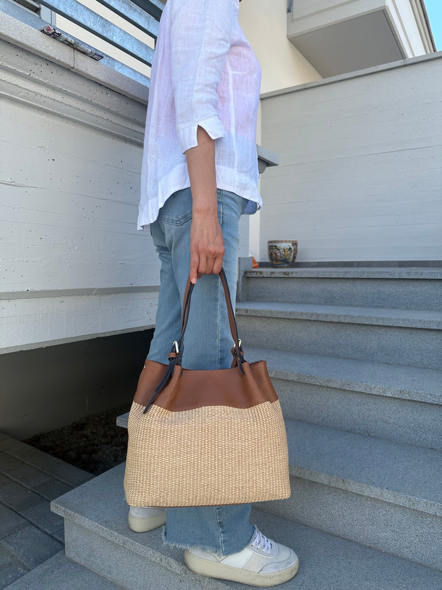 VANESSA- shoulder bag