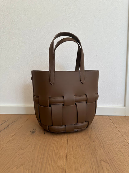 EVELINA- woven bucket