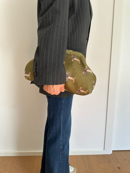 POCHETTE BASSOTTO- tracolla a catena