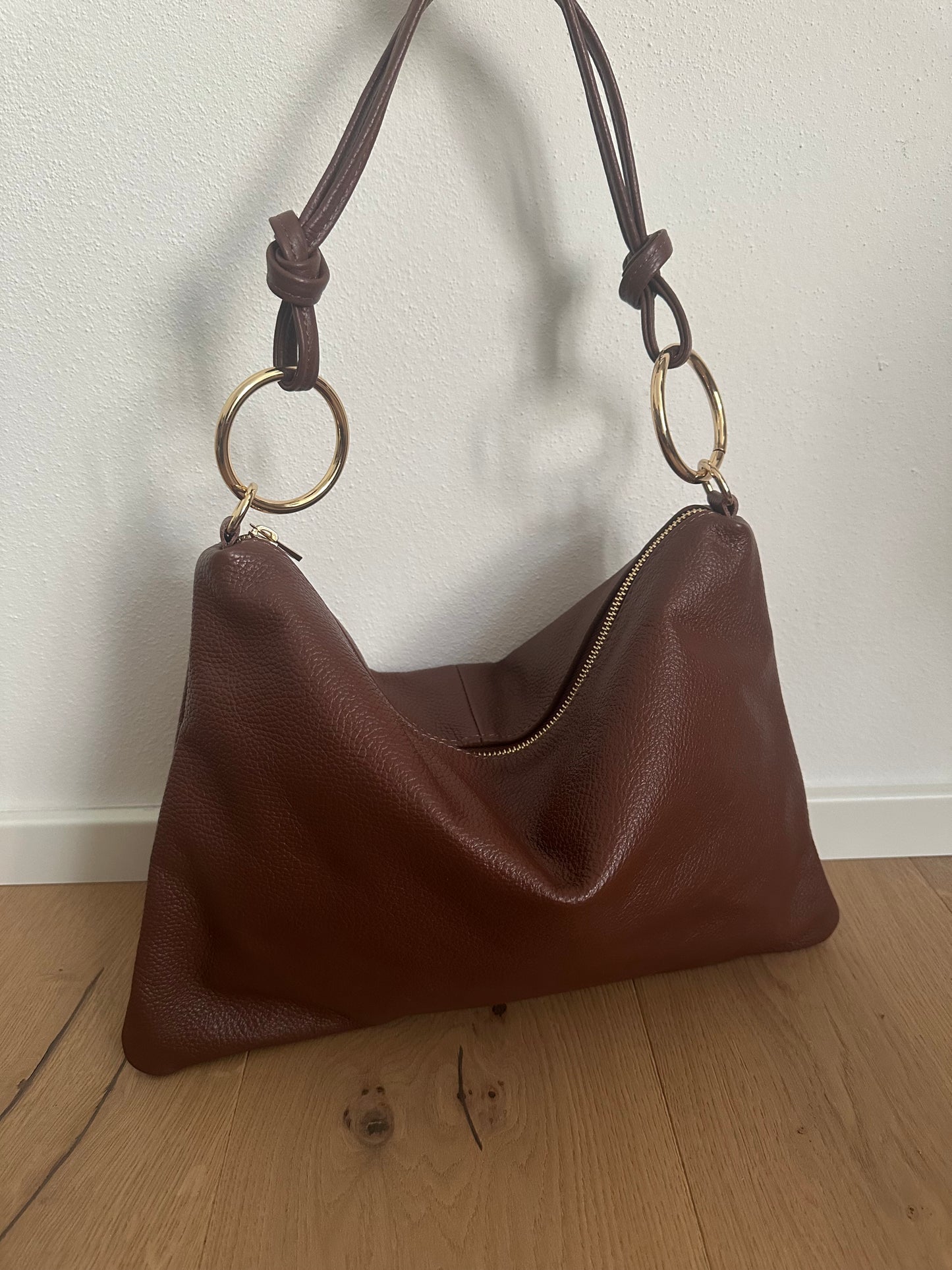 SAM - Real leather