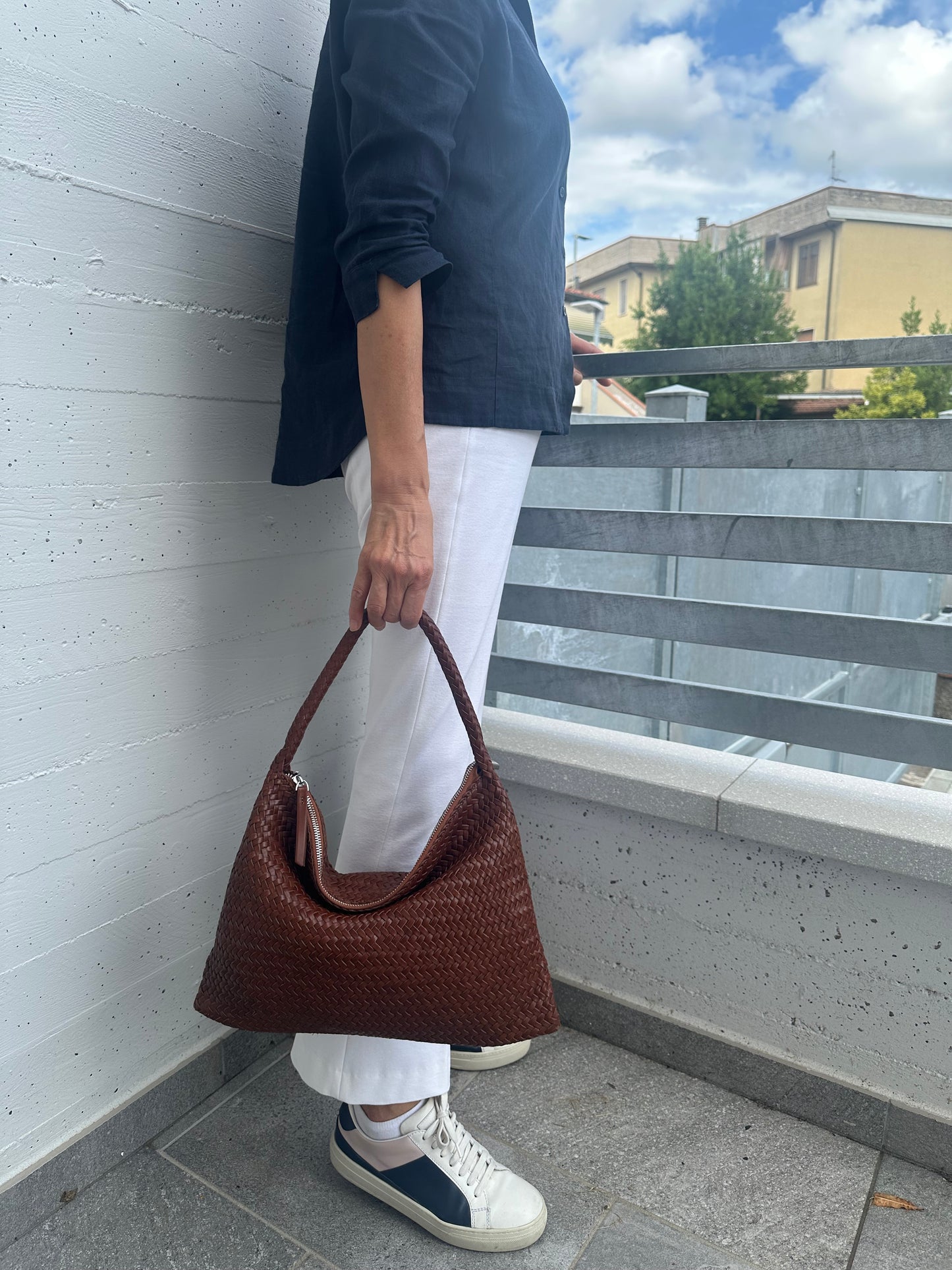 KAISA premium- woven hobo