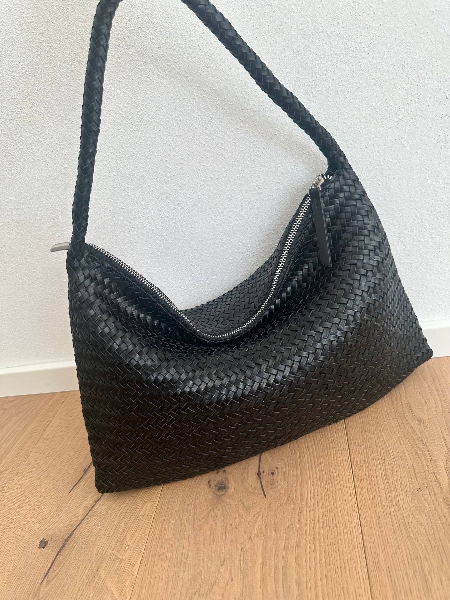 KAISA premium- woven hobo