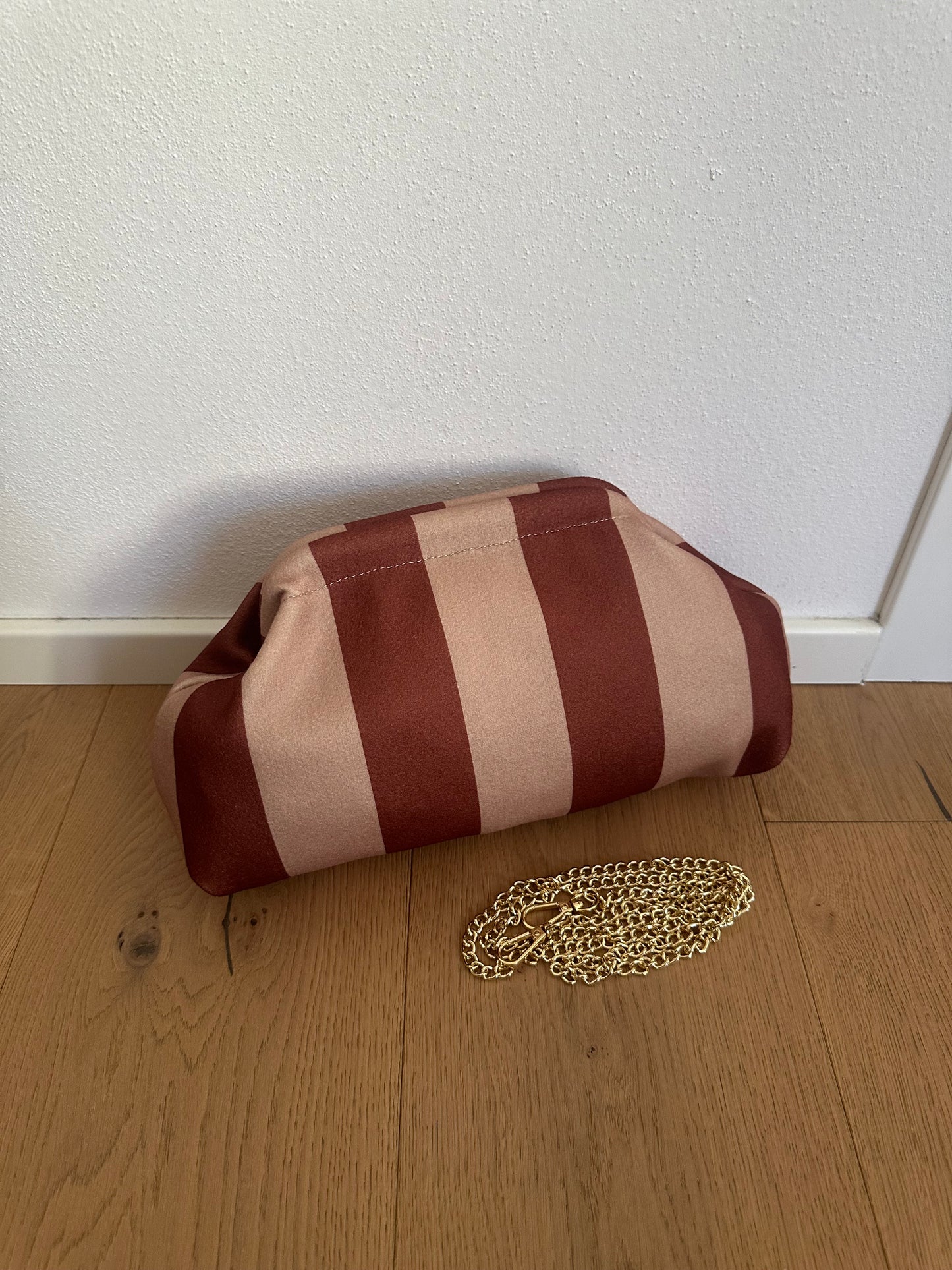 POCHETTE a righe- tracolla a catena